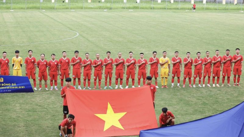 Đội hình của Bộ Công An Việt Nam trong trận đấu giao hữu giữa Bộ Công An Việt Nam và Cơ quan Cảnh sát Quốc gia Hàn Quốc lần thứ II